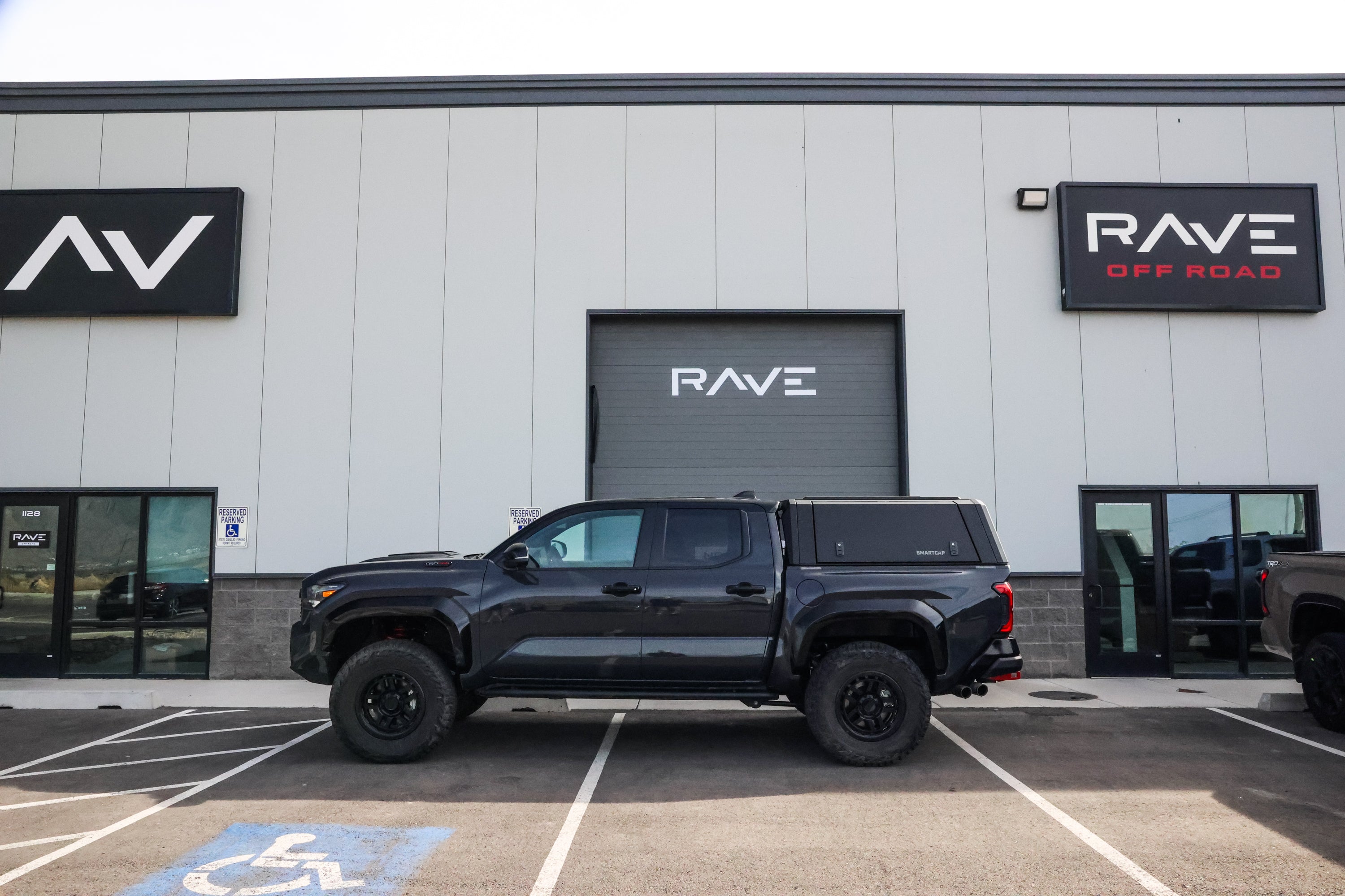 Smart Cap EVOa Adventure for 2024+ Tacoma