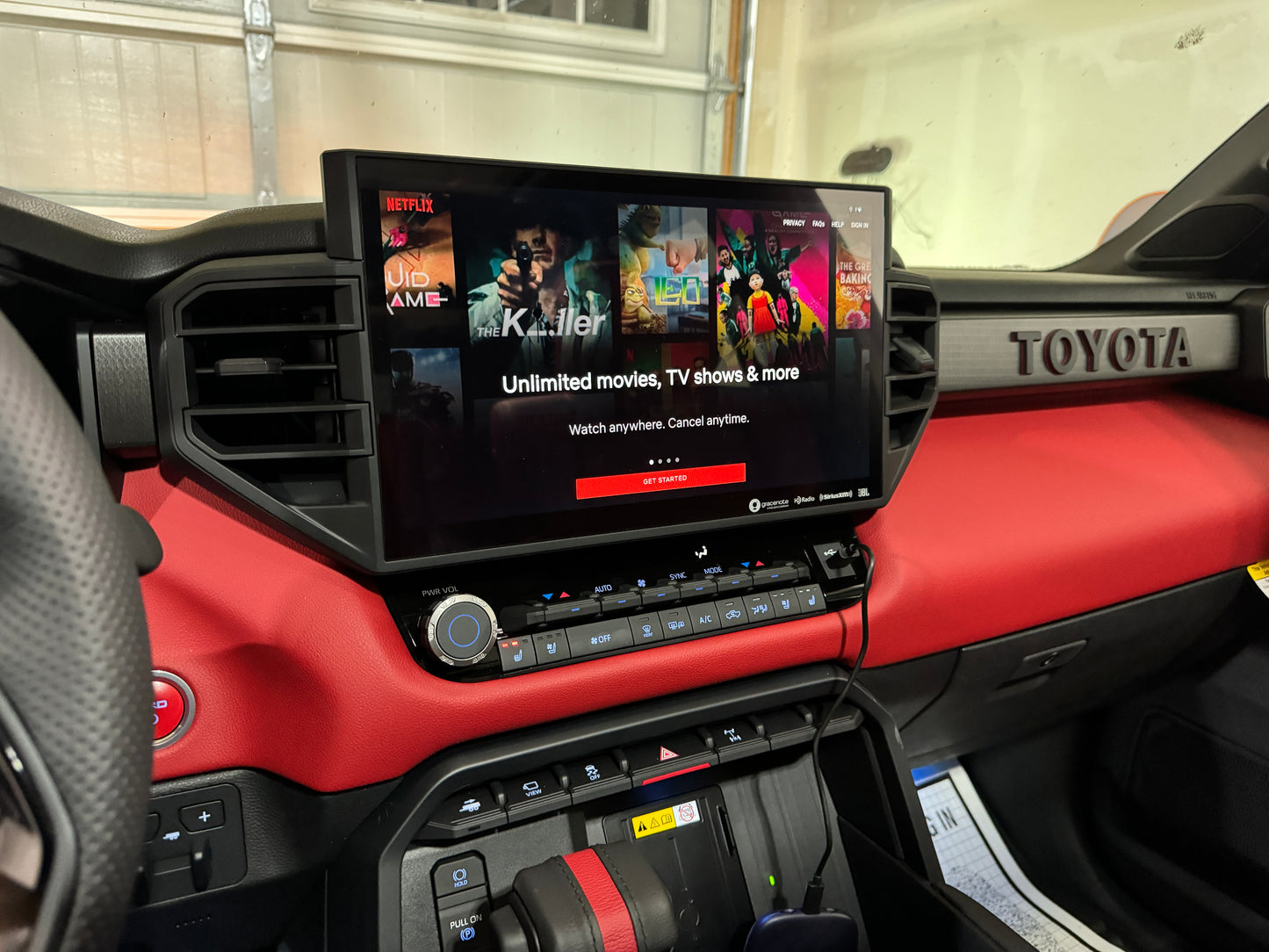 Android 13 CarPlay Box with 8GB RAM / 128GB HD
