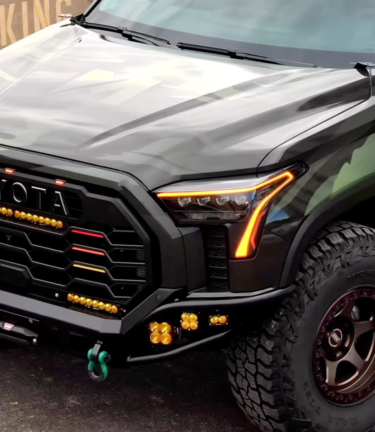 Baja Designs S8 20" Grille Mounted Light Bar Kit for 2023+ Sequoia