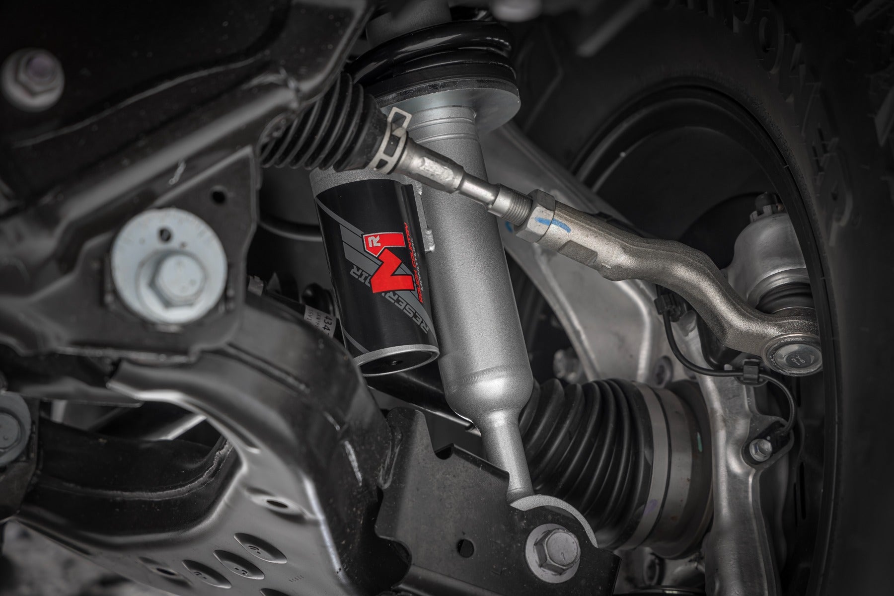M1R Reservoir Loaded Struts Adjustable Height | Front | 3.5 Inch | 2024+ Tacoma