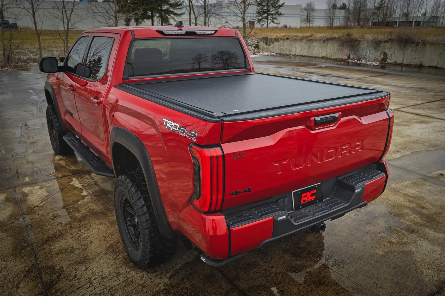 Power Retractable Bed Cover with T-Slots for Bed Racks