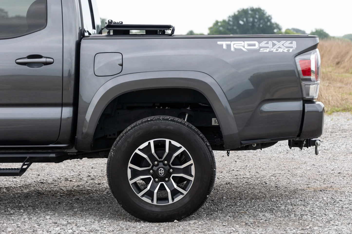 Hard Low Profile Bed Cover Toyota Tacoma 2WD/4WD (16-23)
