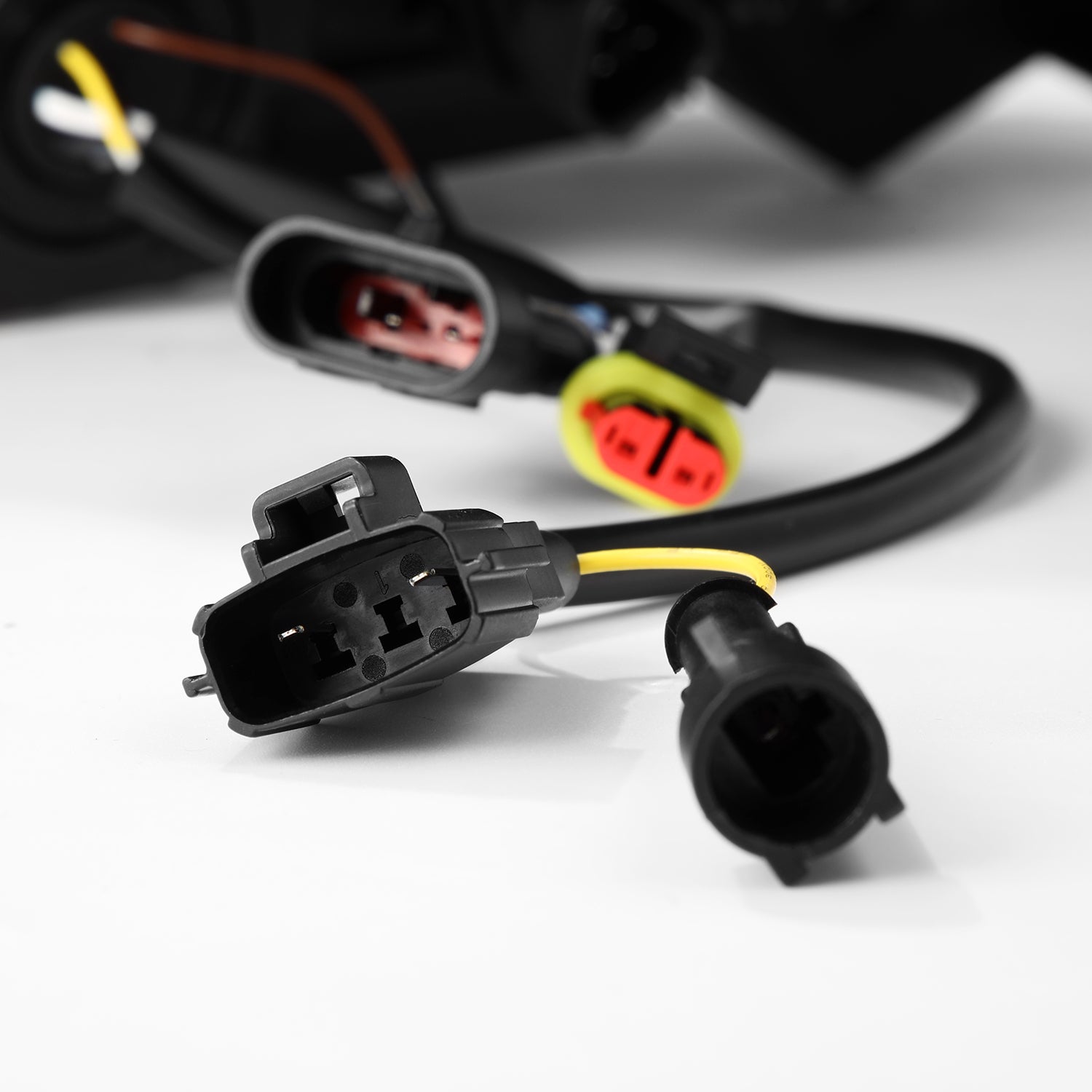 LUXX Series Projector Headlights Alpha Black