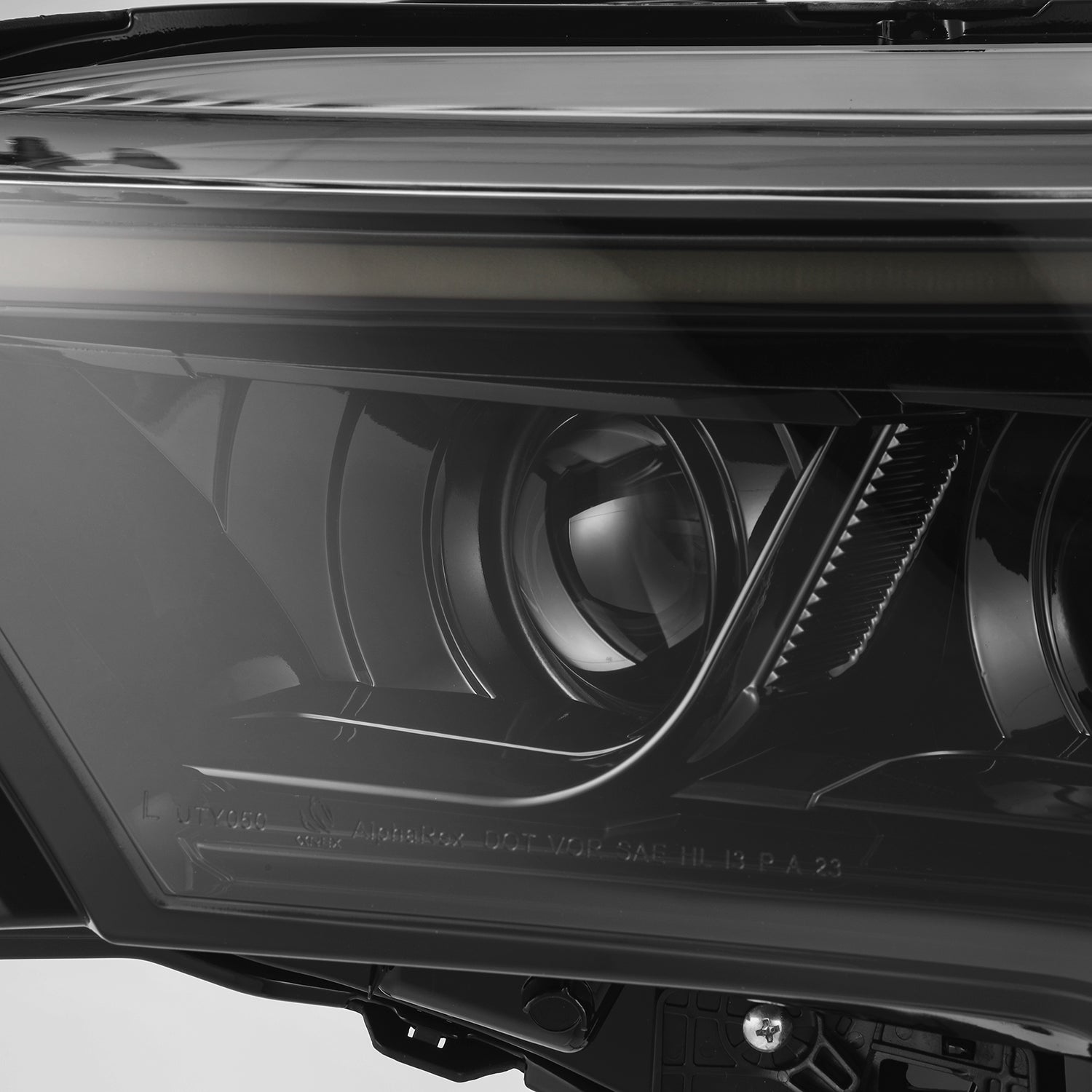 LUXX Series Projector Headlights Alpha Black