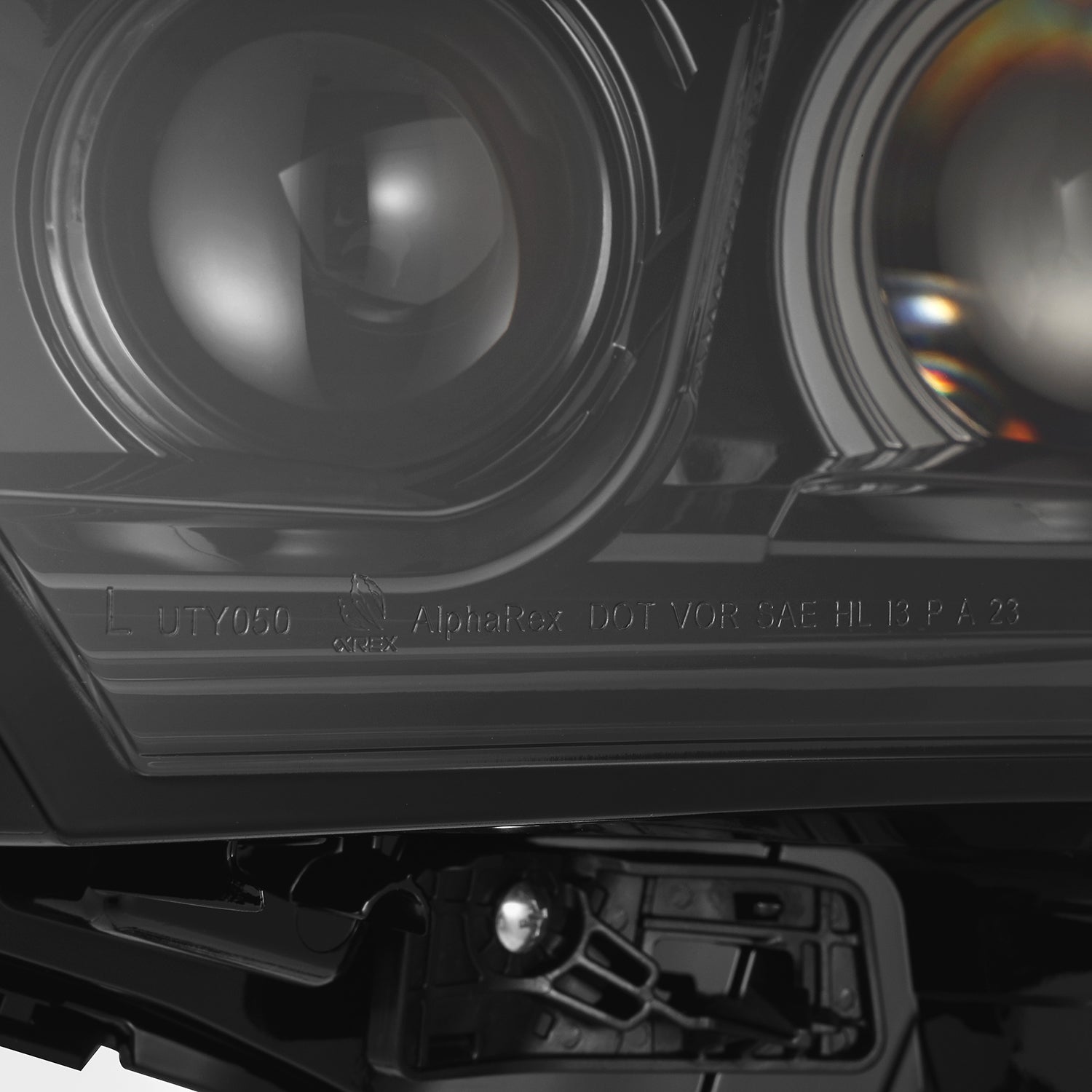 LUXX Series Projector Headlights Alpha Black