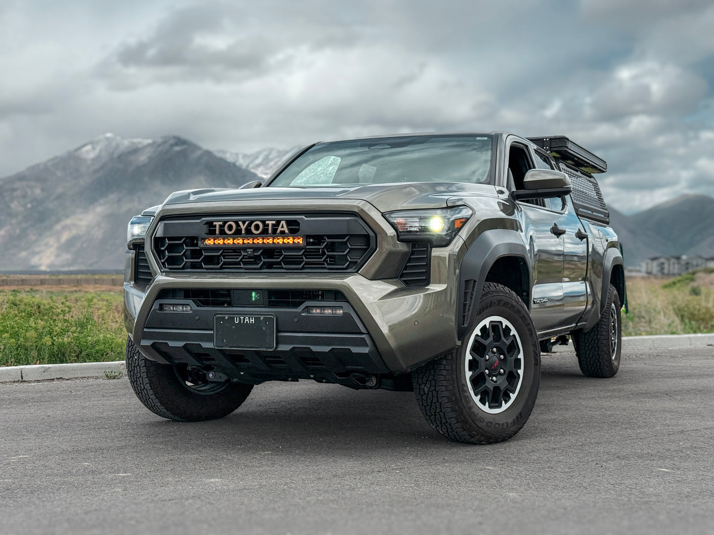 Rough Country 20" Light Bar Kit for 2024+ Tacoma Grille