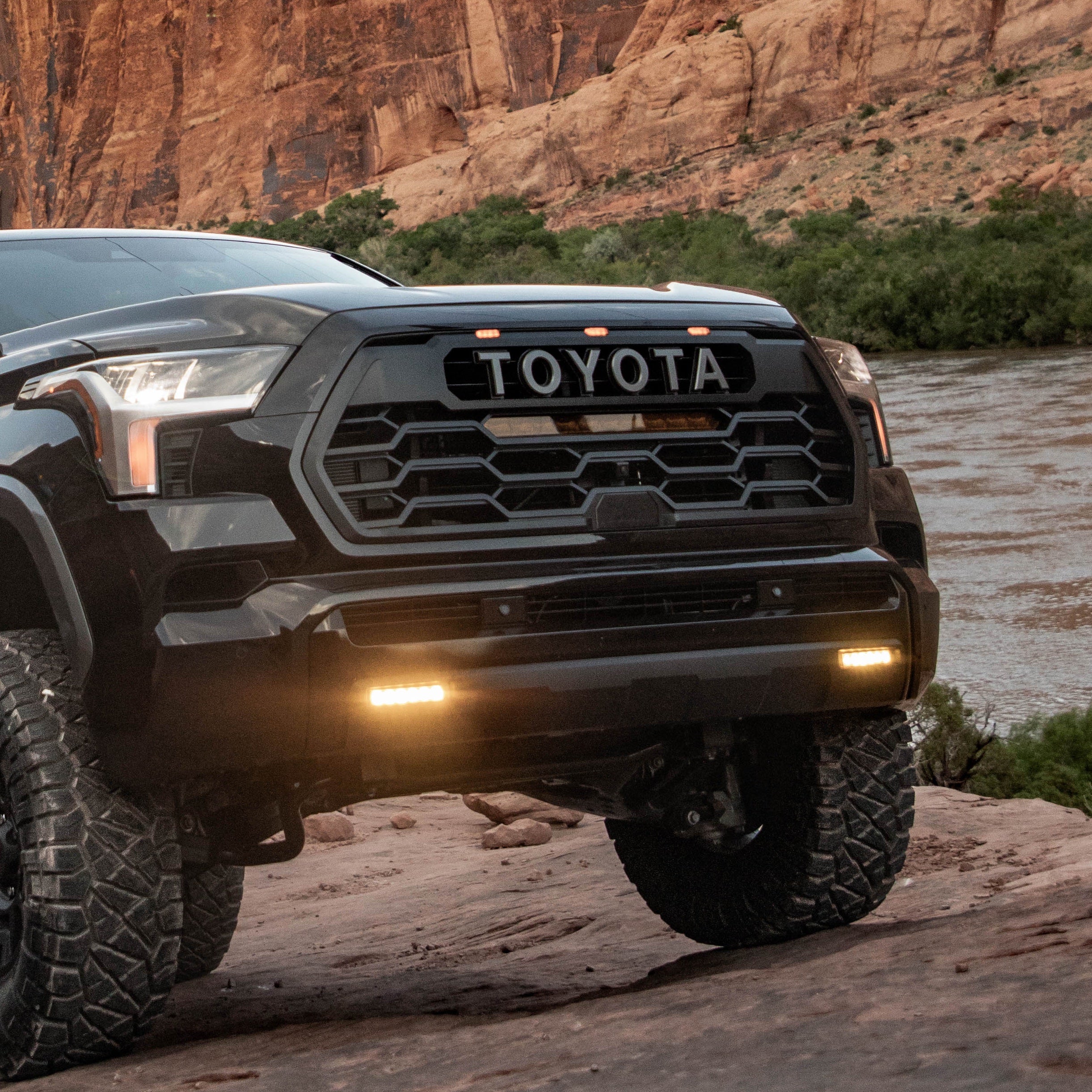 Aoh-junglecheetah Grille Light Bracket Kit For 2022-2023 Toyota Tundra/Sequoia PRO – 3 Amber LED Light Set, Stainless Steel