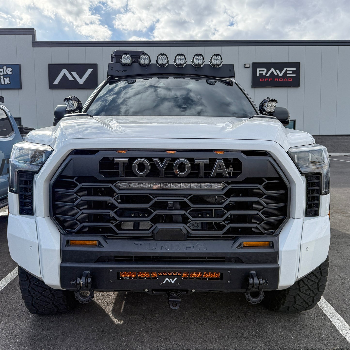 TOYOTA Emblem Blackout Vinyl for 22+ Tundra Pro Grille