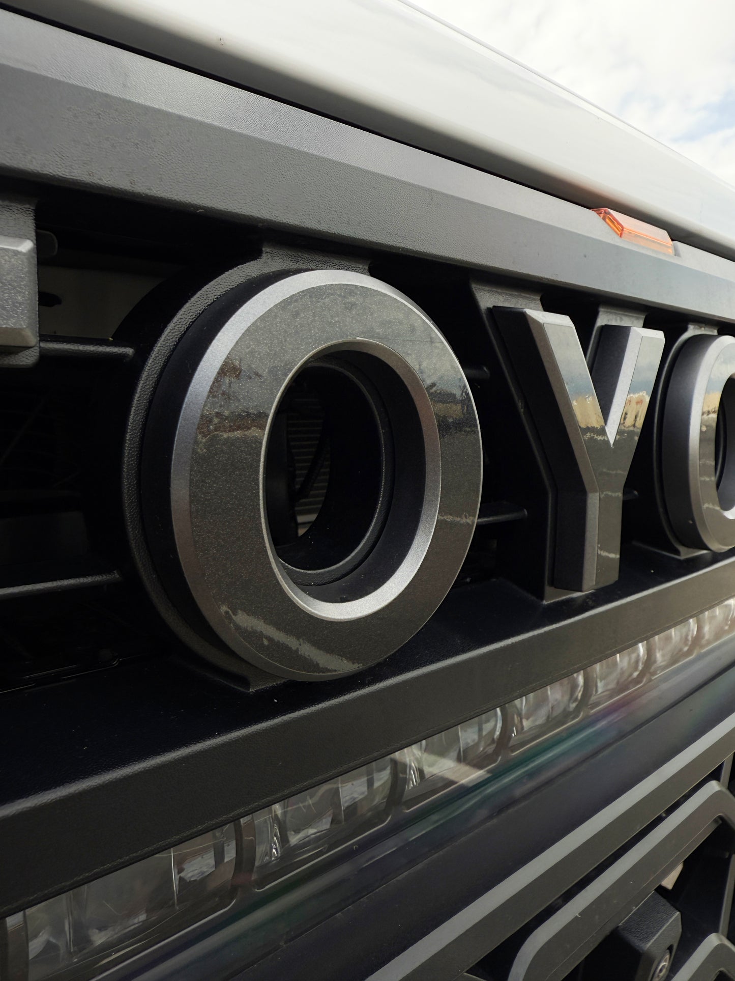 TOYOTA Emblem Blackout Vinyl for 22+ Tundra Pro Grille