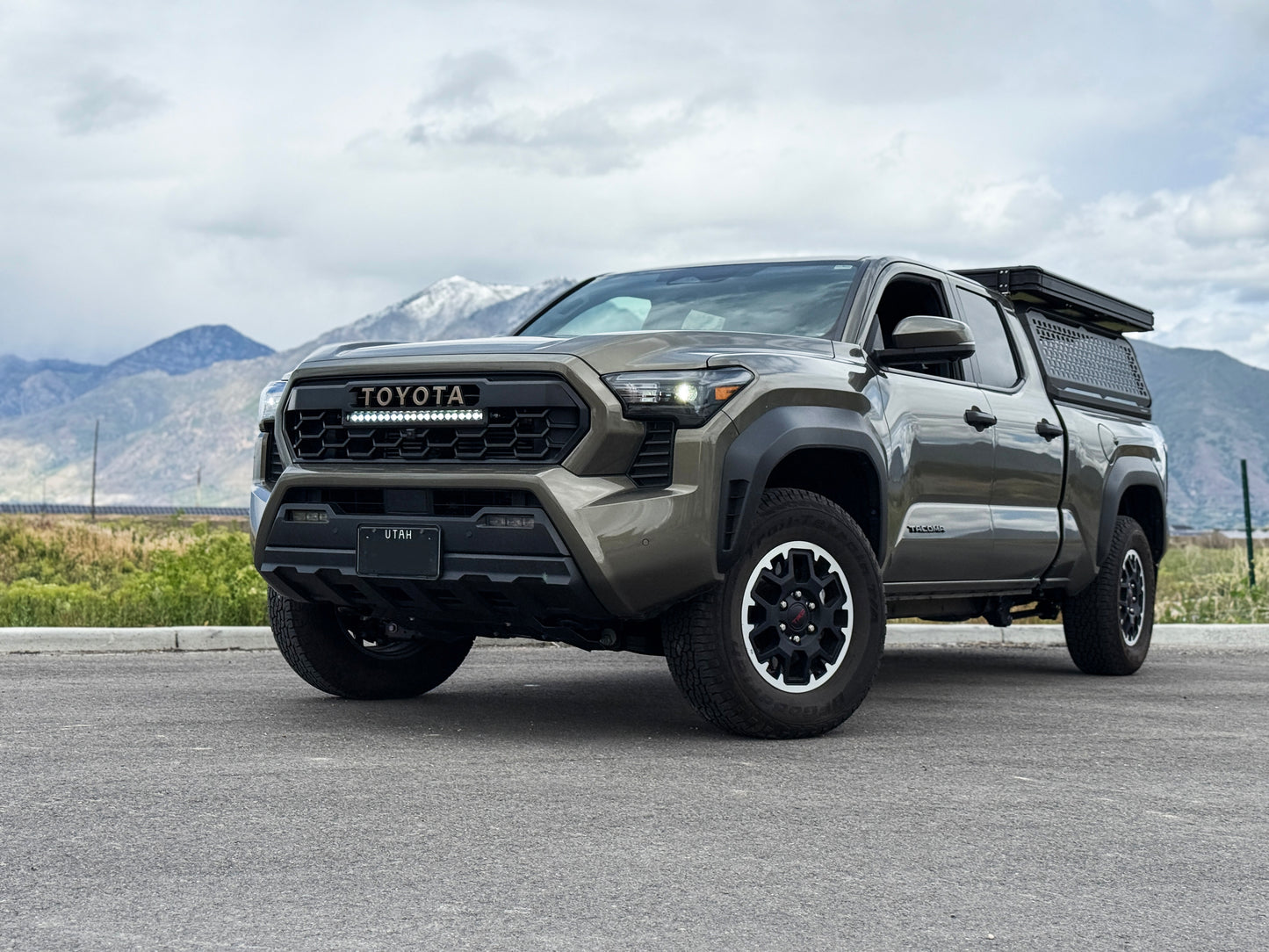 Rough Country 20" Light Bar Kit for 2024+ Tacoma Grille