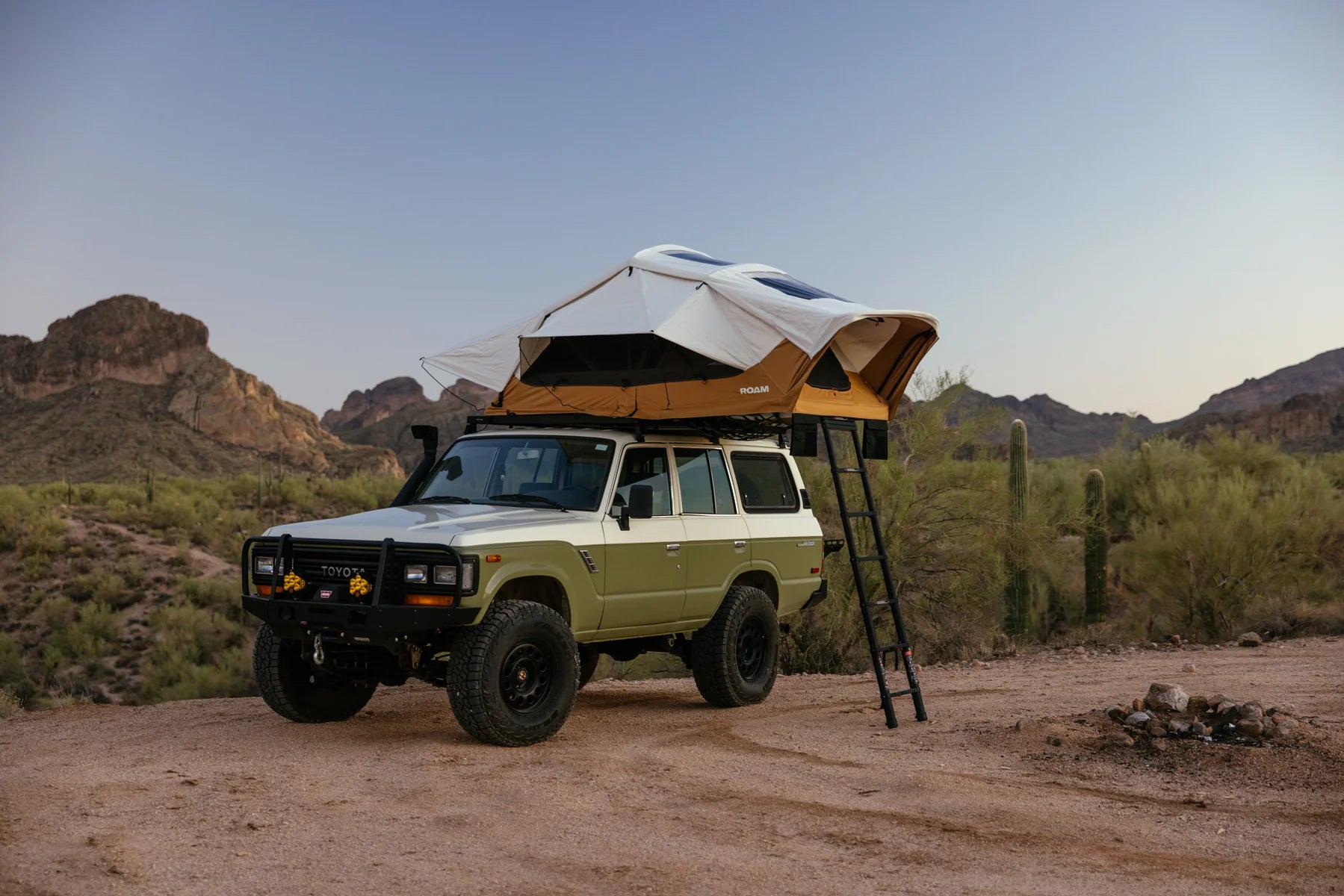 ROAM Vagabond XL 2.0 Rooftop Tent
