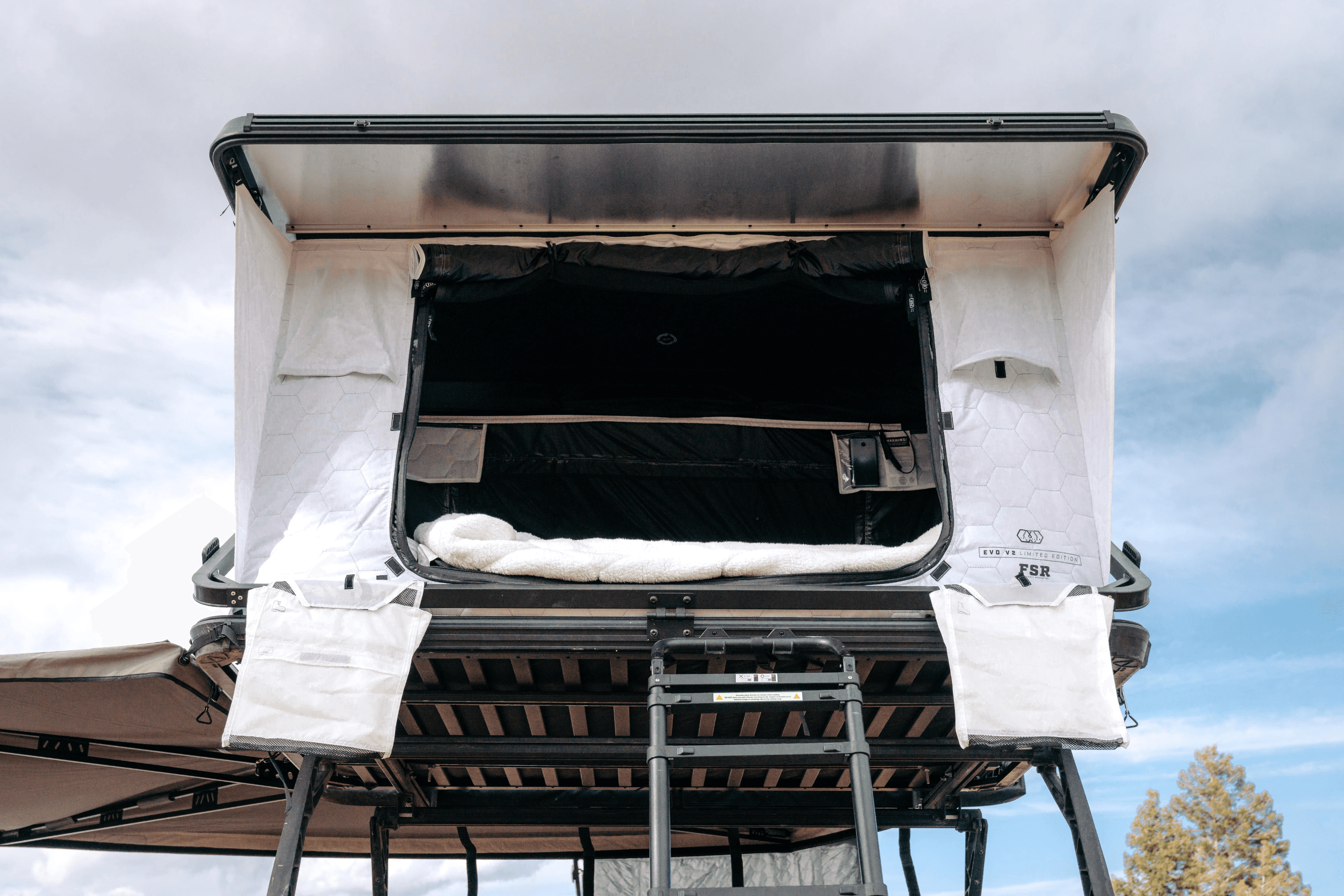 Evolution XL White Tent Body