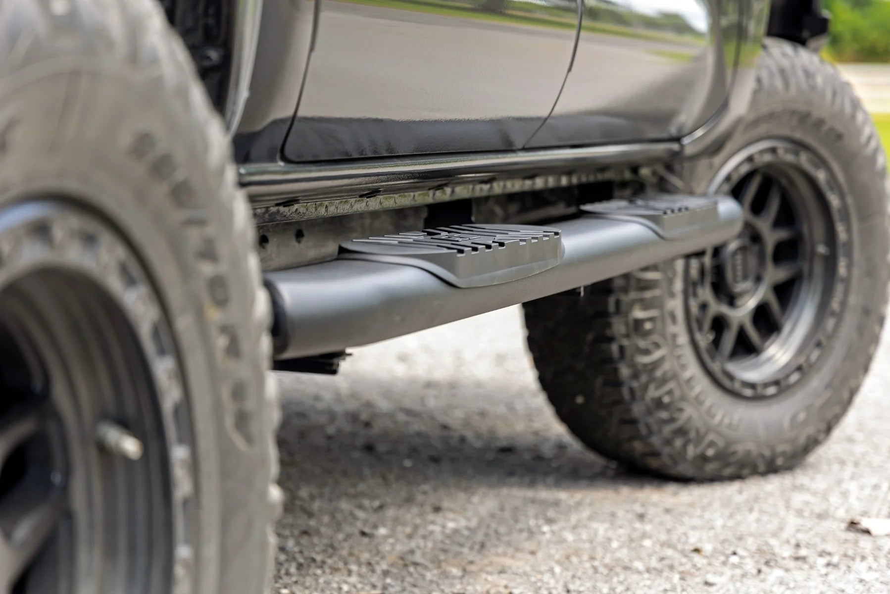 Oval Nerf Step Double Cab | Black | Toyota Tacoma 2WD/4WD (2005-2023)
