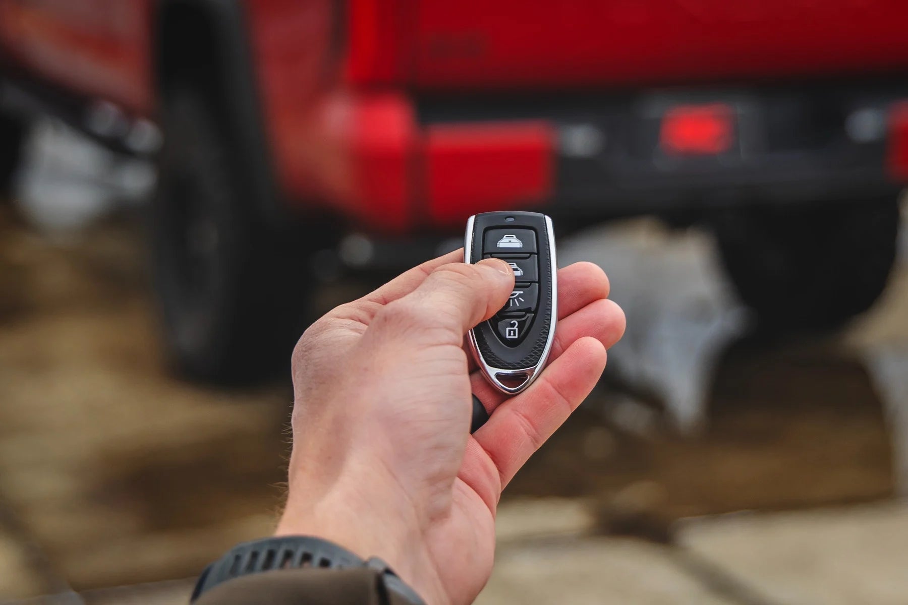 Power Retractable Bed Cover with T-Slots for Bed Racks