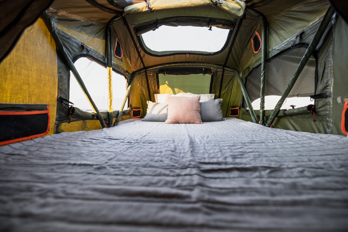 ROAM Vagabond Lite Rooftop Tent
